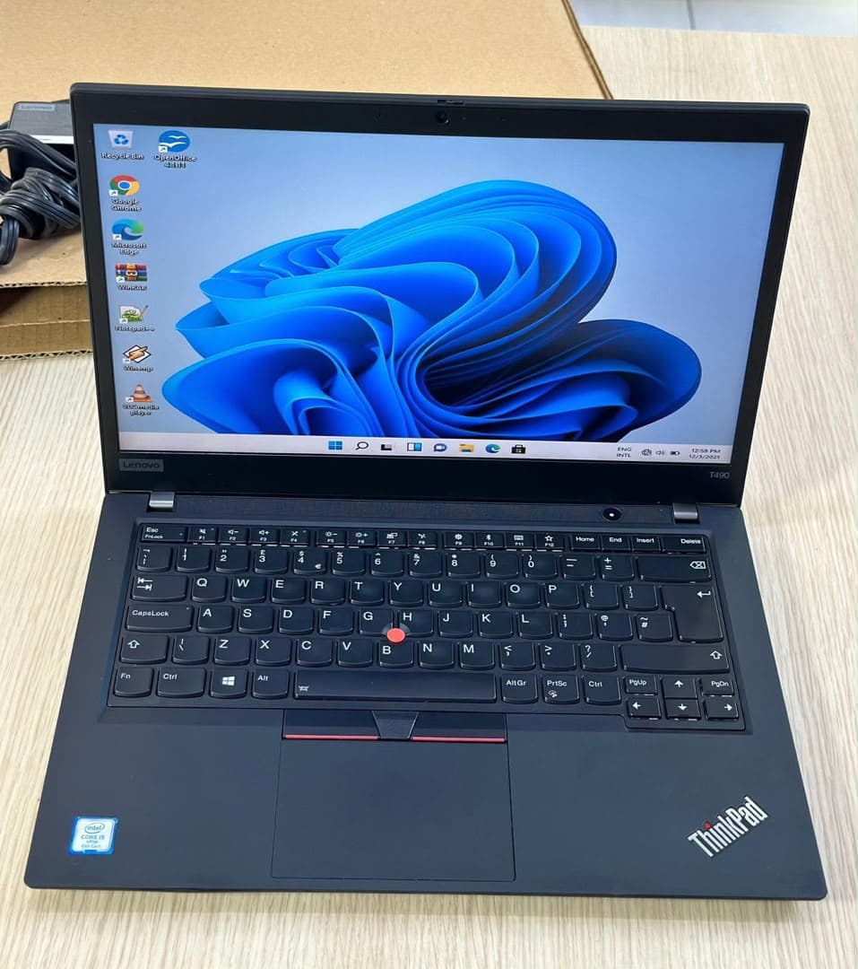 LENOVO Think pad T 490 Intel core i5 8th generation 8gb Ram 256gb SSD with touchscreen